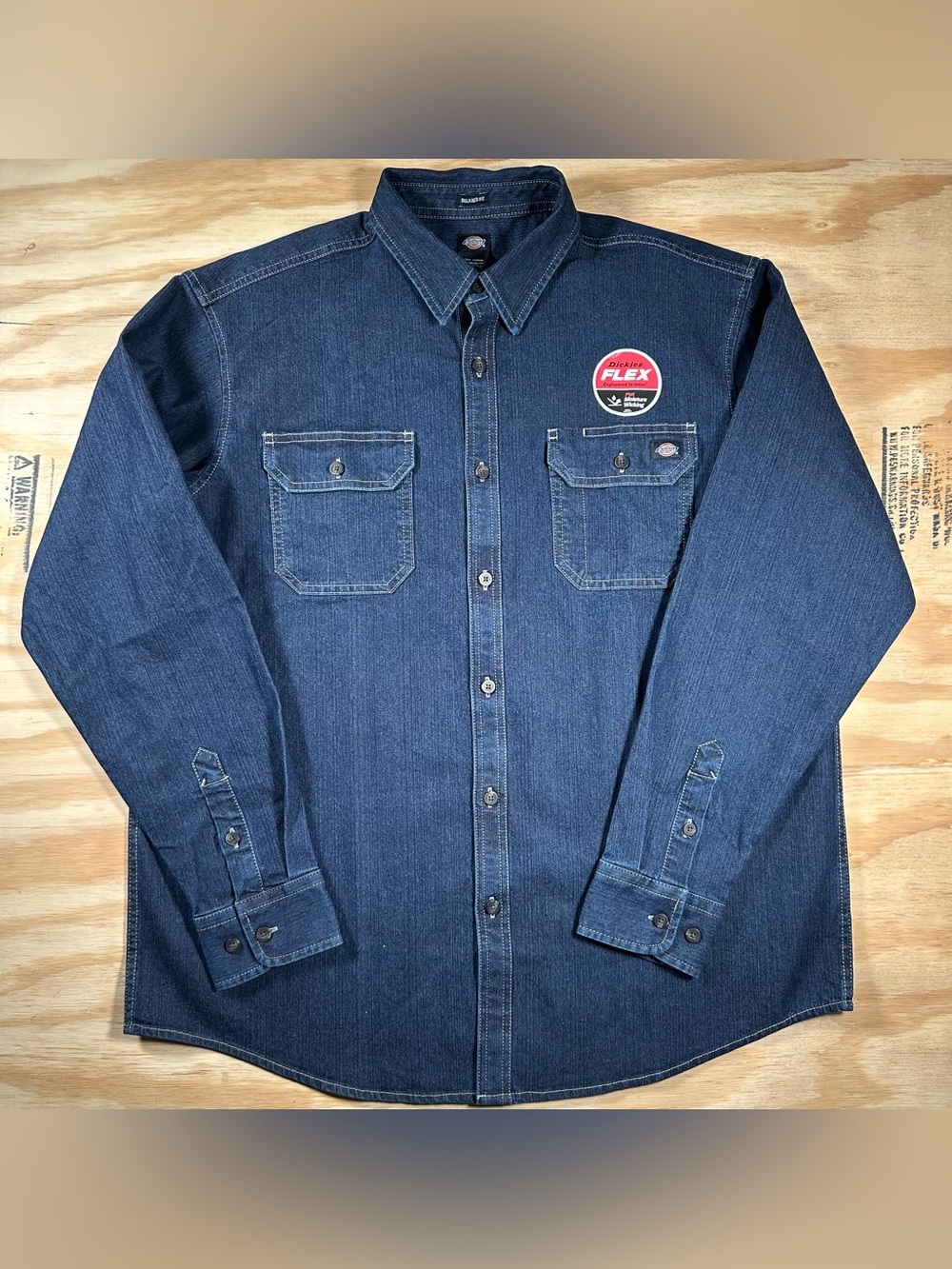 NWT Dickies FLEX Mens Large Dark Wash Denim Long Sleeve Button Up Shirt WL301DW2